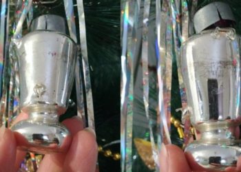 Елочную игрушку за 200 тысяч рублей и фантик от шоколадки за 100 тысяч продают в Новосибирске