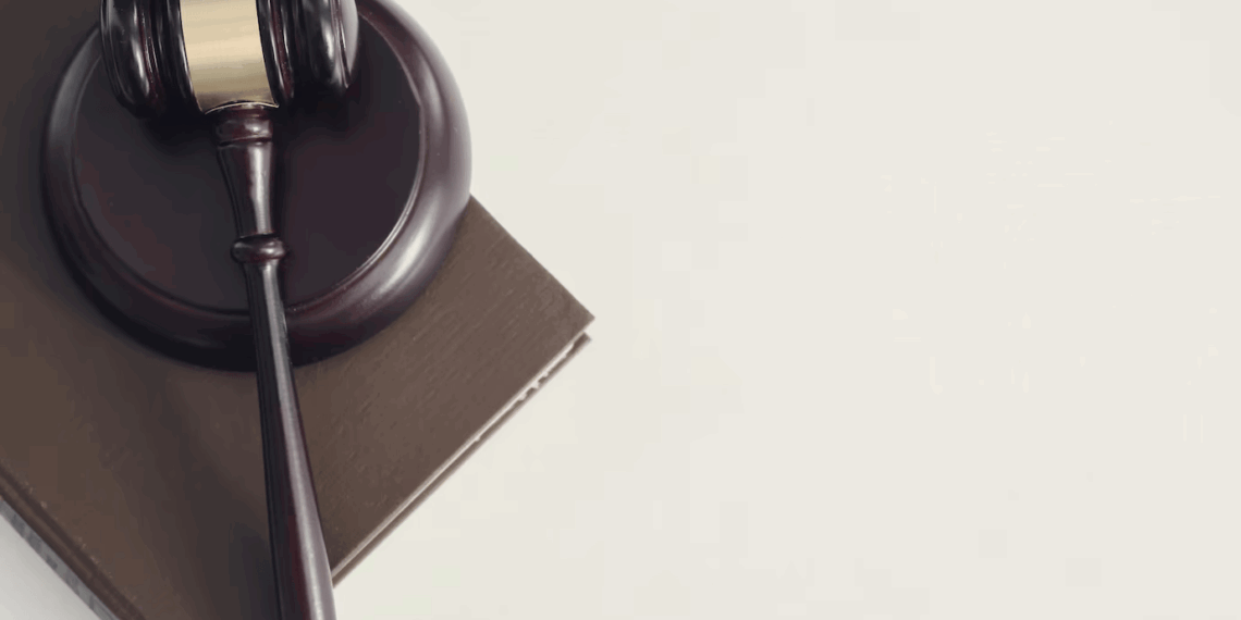 Глава района Новосибирской области похитил деньги на покупку домов для детей-сирот