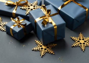 Стало известно, сколько готовы потратить новосибирцы на новогодние подарки