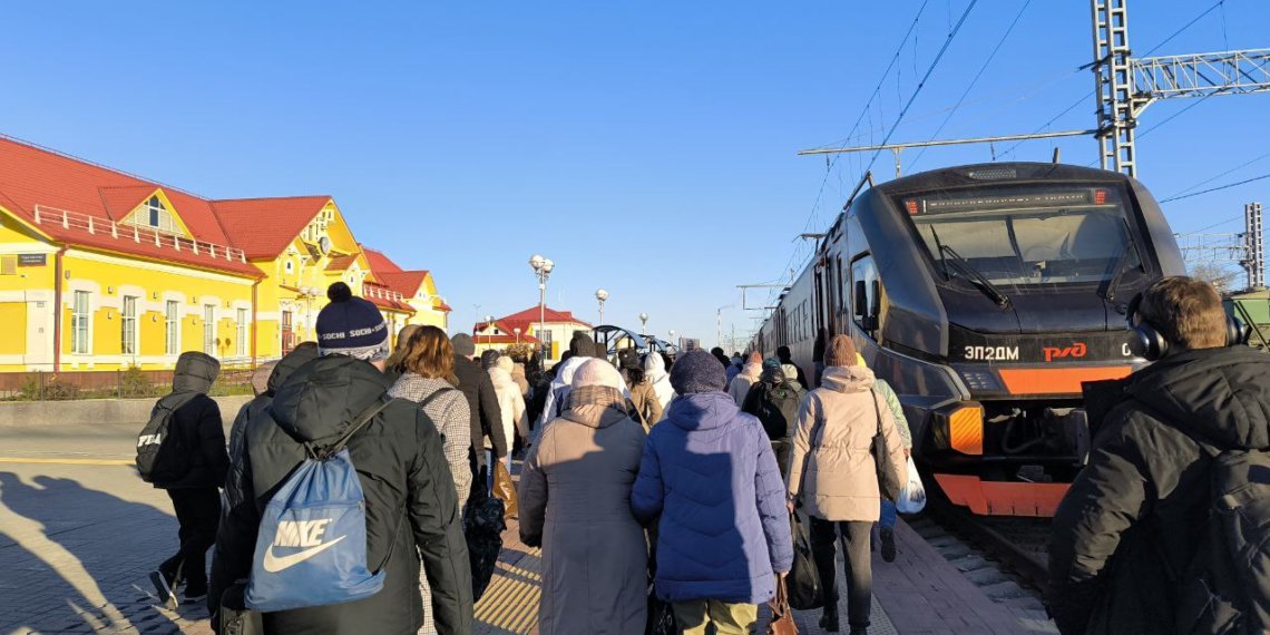 Новый электропоезд с системой обеззараживания воздуха вышел на новосибирские маршруты