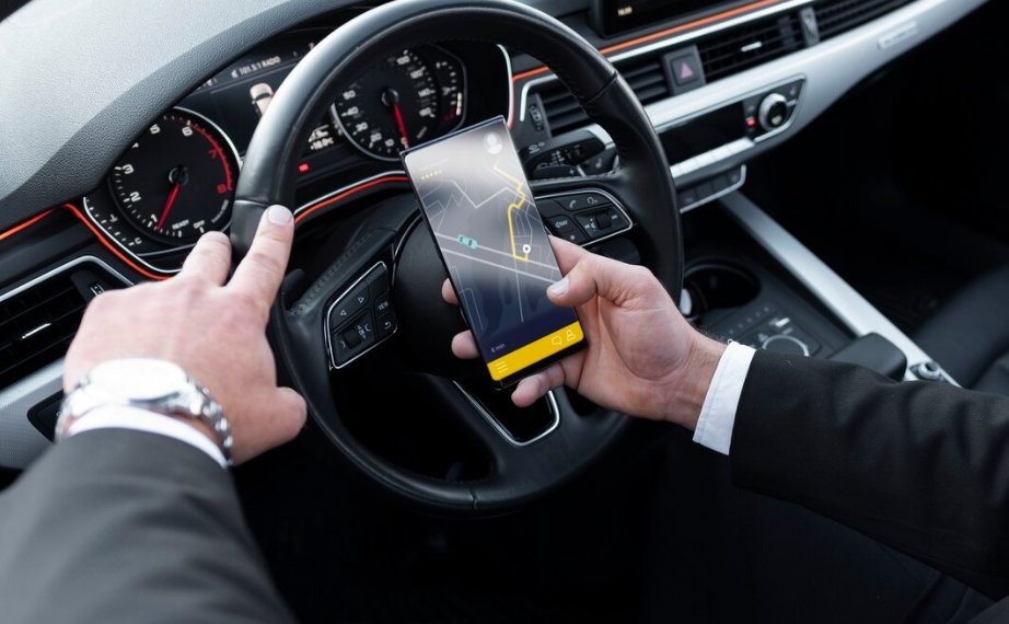 Водитель такси обвиняется в изнасиловании пассажирки в Барнауле