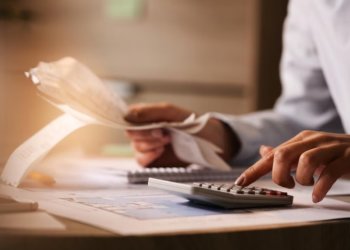 Центробанку позволили лимитировать выдачу ипотек и автокредитов