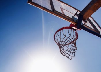 Баскетбольные площадки закрыли в парке «Арена» в Новосибирске