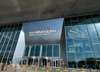 УФАС потребовало изменить правила парковки возле аэропорта Толмачево