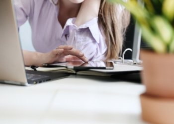 Стало известно, какая работа в приоритете у новосибирцев