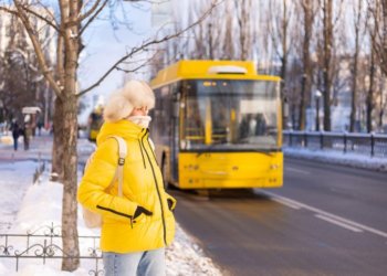 Новосибирск готовится встретить Новый год: изменён график работы транспорта