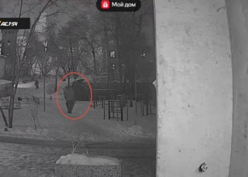 Мужчина устроил стрельбу во дворе Новосибирска