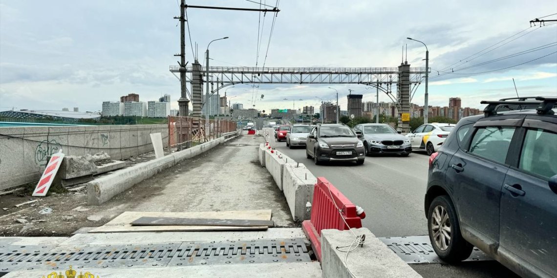 Уголовное дело завели на экс-директора новосибирского «Гормоста» из-за вечного ремонта Октябрьского моста