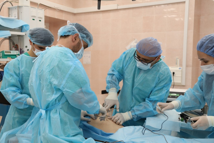 Хирурги Новосибирска успешно удалили опухоль почки весом 7,7 кг