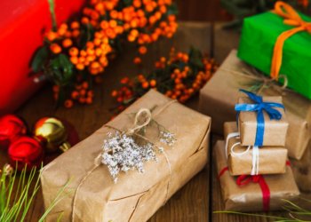 Новый год без банальностей: топ-5 необычных подарков