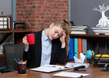 Опрос: Новосибирцы берут подработки в декабре, чтобы хорошо отдохнуть на Новый год