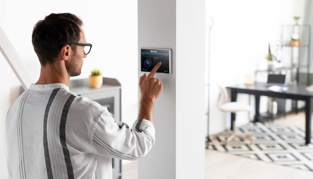 Умный дом, аналитика данных и контроль за строительством: как AI работает на рынке недвижимости Сибири