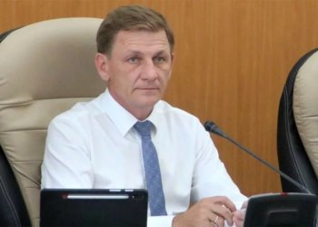 Губернатор Андрей Травников подтвердил назначение мэра Бердска Бурдина на пост министра