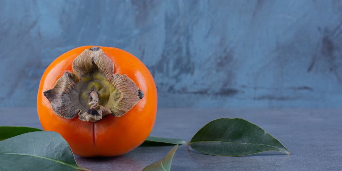 Врач рассказала, какую пользу несет хурма для организма