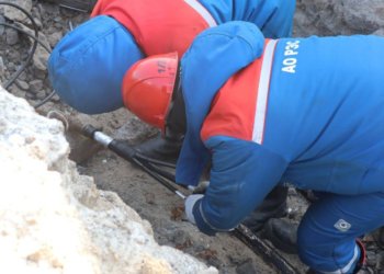 Рабочие повредили электрический кабель в Дзержинском районе Новосибирска