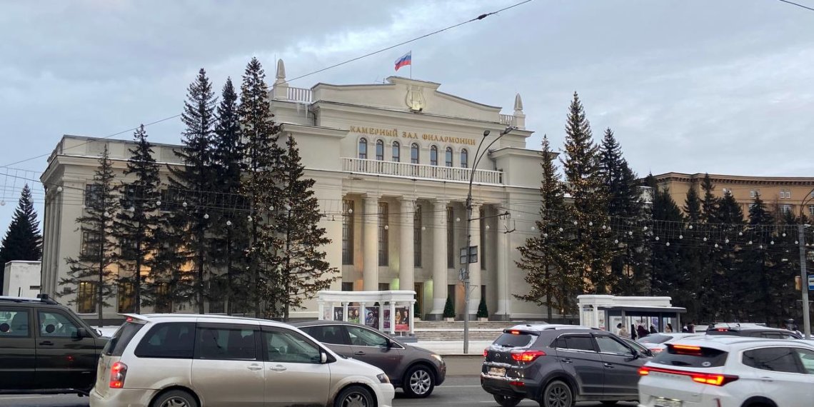 Пробки в 9 баллов сковали Новосибирск в рабочую субботу