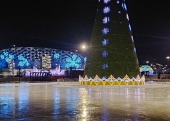 Большой каток открыли на левом берегу Новосибирска