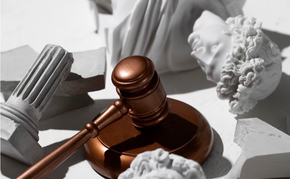 Мошенницы из Новосибирска присвоили почти 4 млн рублей материнского капитала