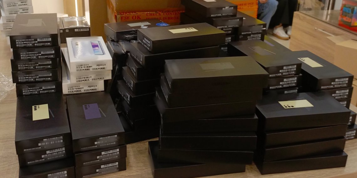 Двух новосибирских бизнесменов обязали доплатить 14 млн рублей за незаконный ввоз техники