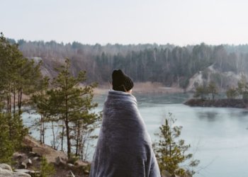 Как новосибирцы справляются с одиночеством — показал опрос