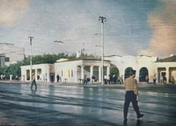 В Новосибирске остановочный павильон у завода «Тяжстанкогидропресс» хотят признать памятником