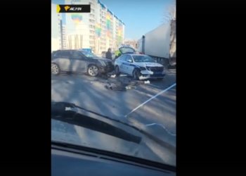 Экипаж ДПС столкнулся с Cadillac в Новосибирске