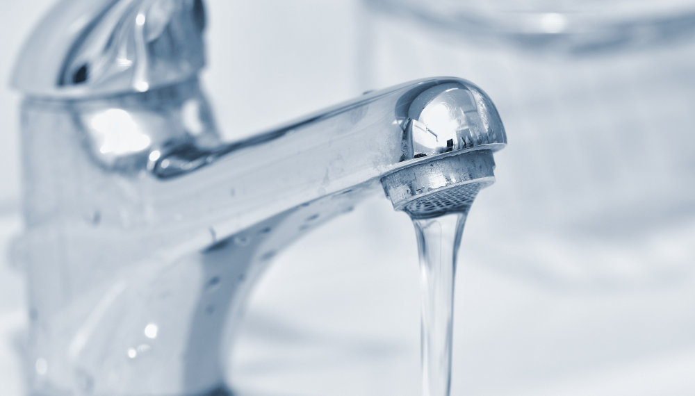 Суд обязал МУП «Коммунальное хозяйство» прекратить поставку воды в шесть населенных пунктов НСО