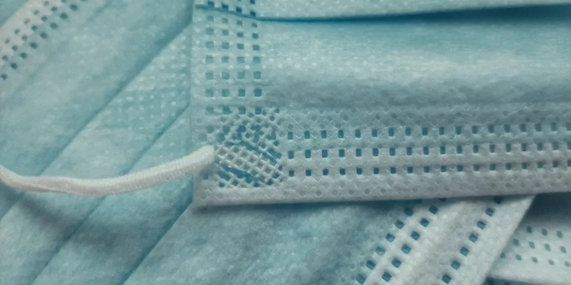 В Новосибирскую область может вернуться масочный режим из-за новых вирусов