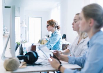 ВТБ занял второе место в рейтинге работодателей России по версии HeadHunter