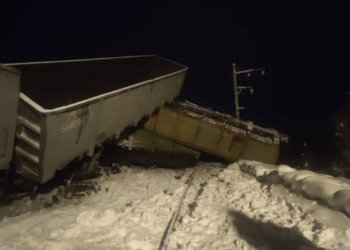 Поезд в Новосибирск задержан из-за схода вагонов в Бурятии