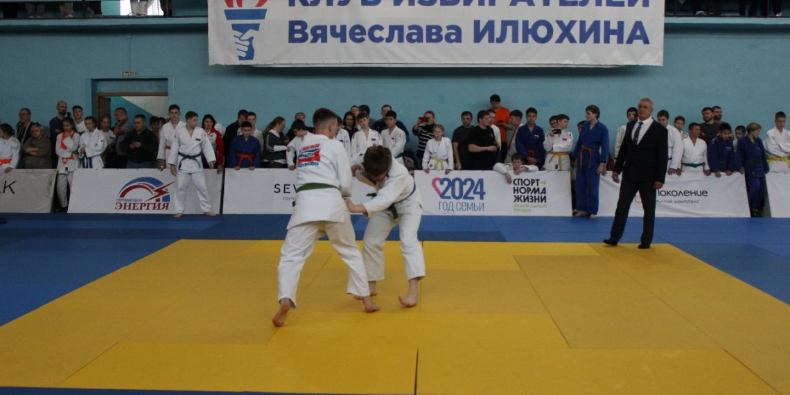 Гибкий путь к победе: дзюдоисты померились мастерством в Пашино