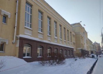 Режим повышенной готовности ввели из-за угрозы обрушения в новосибирском лицее №12