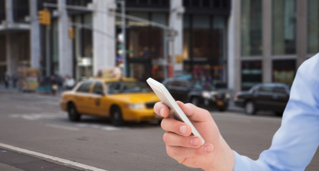 Новосибирцы похитили у сервиса такси более 3,5 млн. рублей