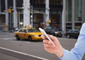 Новосибирцы похитили у сервиса такси более 3,5 млн. рублей