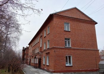 Суд обязал закончить многострадальный ремонт дома-памятника на Тополевой в Новосибирске