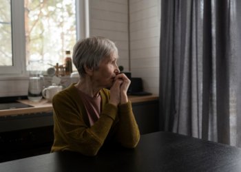 В Новосибирской области бабушка добилась выплаты за гибель внука-срочника