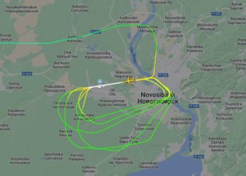 Самолет спецотряда «Россия» несколько часов кружил над Новосибирском