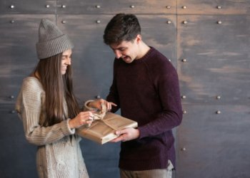 80% россиян не планируют дарить подарок на День святого Валентина