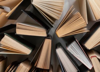 Правила маркировки книг с упоминанием наркотиков разработали в России