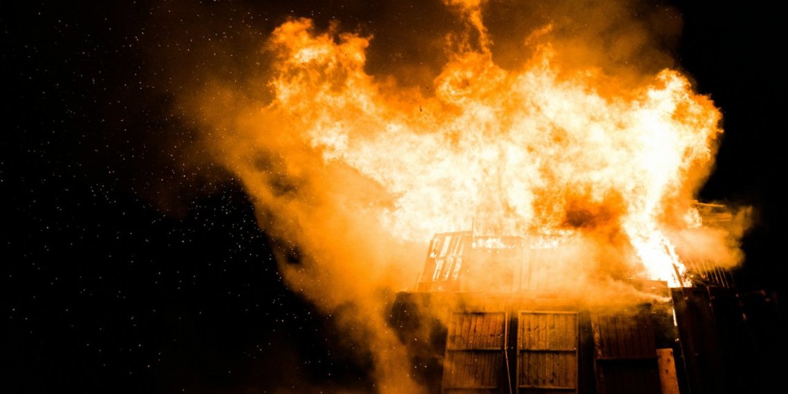 Почти три десятка пожаров произошли в Новосибирске за неделю