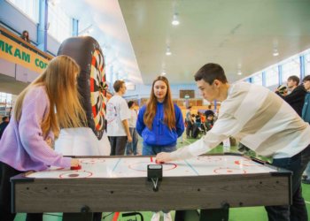 «Россети Новосибирск» поддержали ежегодные соревнования «Лига абитуриентов»