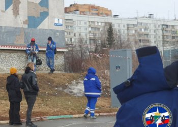 В Новосибирске альпинист не мог спуститься с 7 этажа из-за неисправного оборудования
