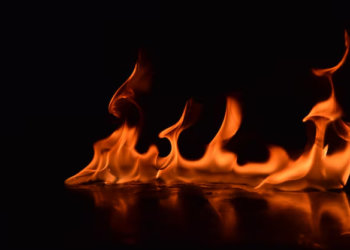 Четыре человека погибли при пожаре в сибирском регионе