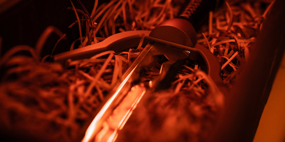 Новосибирская студентка воссоздала «Меч-ласточку» Цири из «Ведьмака»