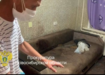 В Новосибирске рецидивист обокрал соседей и забил пенсионерку табуретом