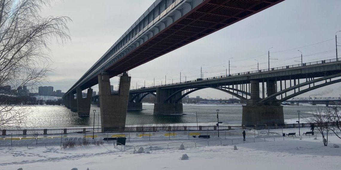 Оттепель отменяется: в Новосибирск снова возвращаются холода и снег