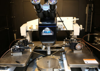 Новосибирские ученые создают «память будущего» из стекла