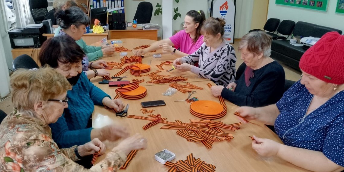 Жителям Калининского района раздадут 10 тысяч Георгиевских лент на День Победы