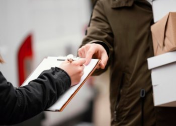 Отделения Почты России изменят график работы на майские в Новосибирской области