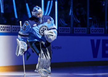 Вратарь ХК «Сибирь» Красоткин пропустит ближайшие матчи плей‑офф КХЛ из-за повреждения